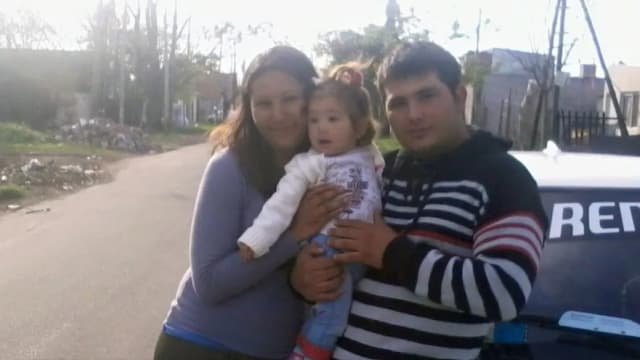 阿根廷妈妈淋浴时触电身亡 两岁女儿逃过一劫