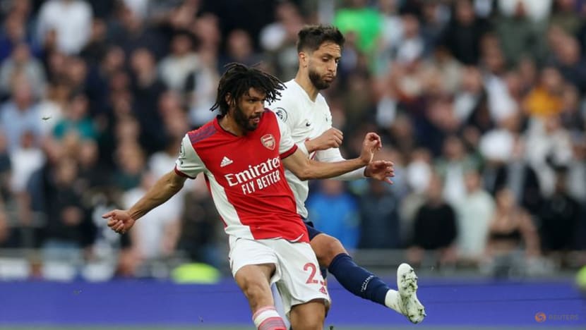 Kane double fires Tottenham to vital win over Arsenal Kane double fires Tottenham to vital win over Arsenal