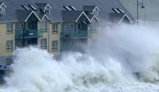 Ribut Agnes badai Britain; cetus banjir dan bekalan elektrik terputus