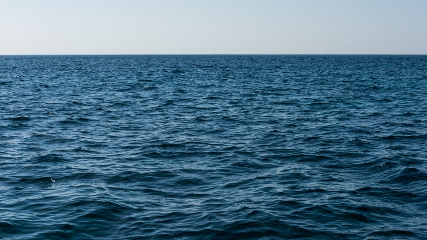 载百人船只疑非法横越英吉利海峡 五人丧命