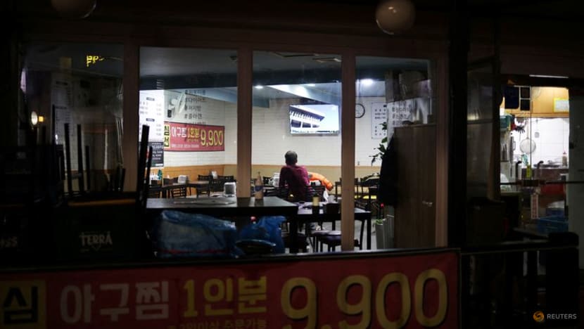 Businesses fret as South Korea reimposes COVID-19 curfews