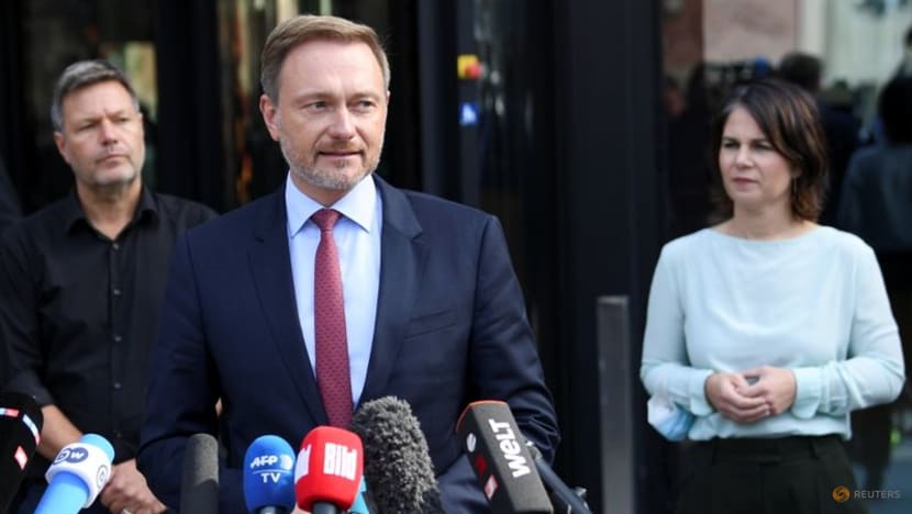 German SPD wants three-way coalition talks but would-be partners hold off German SPD wants three-way coalition talks but would-be partners hold off