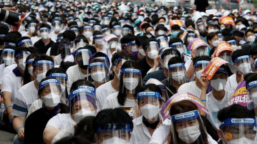 South Korea orders striking doctors back to work amid surge in COVID-19 cases South Korea orders striking doctors back to work amid surge in COVID-19 cases