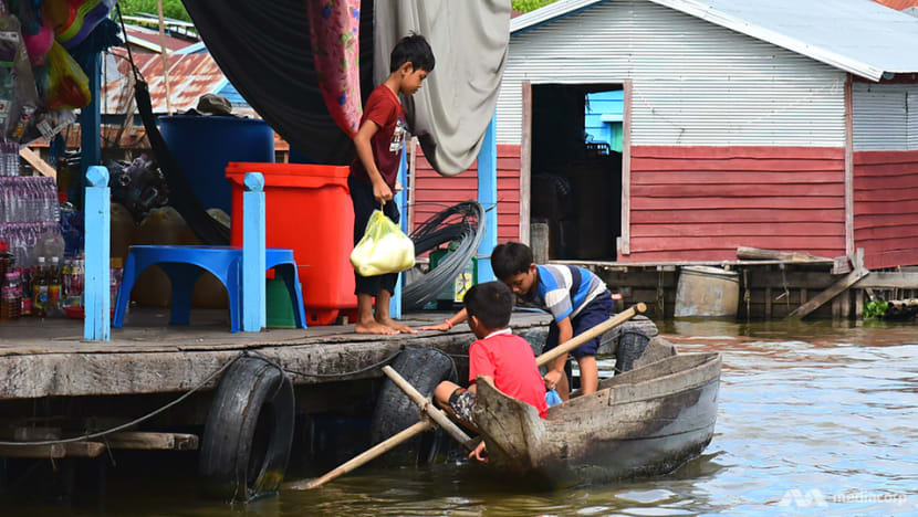 Cambodia begins evicting floating homes amid protests Cambodia begins evicting floating homes amid protests