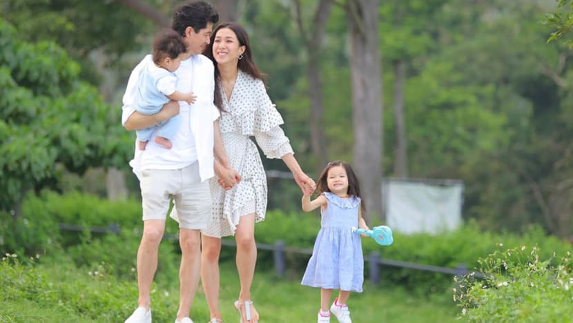Linda Chung features her family in music video