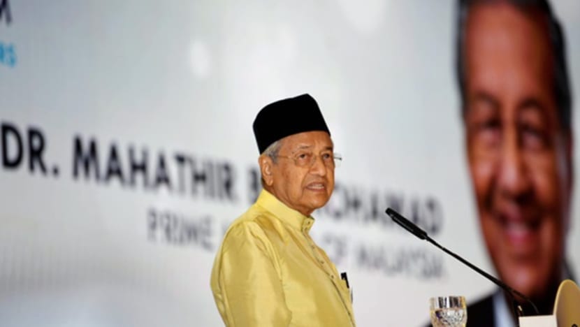 PM Mahathir accuses Chinese schools association of racism over khat controversy PM Mahathir accuses Chinese schools association of racism over khat controversy