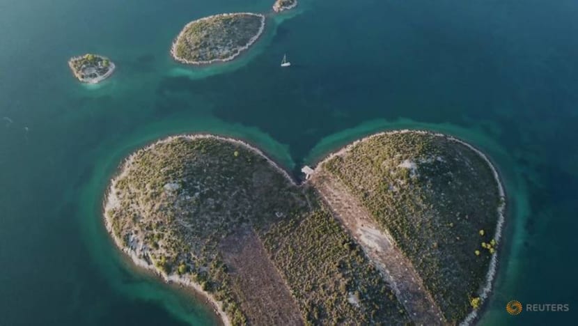 Splendid isolation: Hungarian family outsails COVID nightmare on the sea Splendid isolation: Hungarian family outsails COVID nightmare on the sea