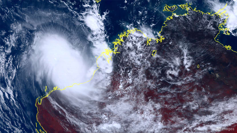 Cyclone hits Australia bringing 'record-breaking' wind speeds Cyclone hits Australia bringing 'record-breaking' wind speeds