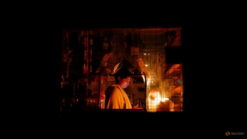 Sri Lanka hit by power cuts after key union goes on strike Sri Lanka hit by power cuts after key union goes on strike
