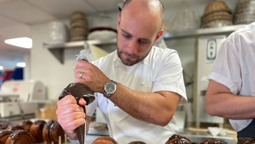 New York City's latest viral sensation is a crème-filled circular croissant New York City's latest viral sensation is a crème-filled circular croissant