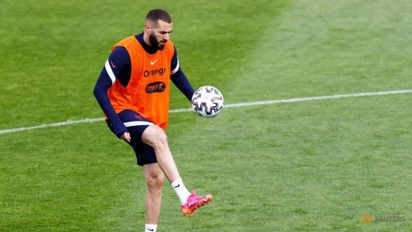 Football: Benzema will quickly settle back into France team, says Varane Football: Benzema will quickly settle back into France team, says Varane