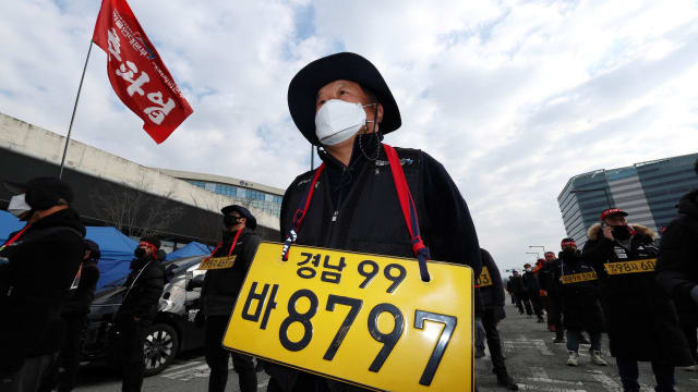 韩国再对罢工货运司机发出开工令