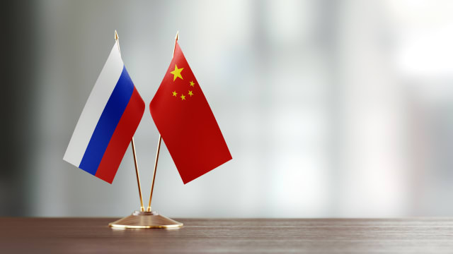晨光|纸上风云：俄罗斯总理访华 称中俄关系达史上最佳