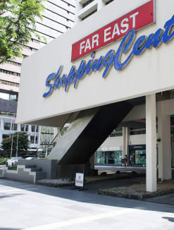 Far East Shopping Centre along Orchard Road is back on the sales market with a S$928 million asking price.