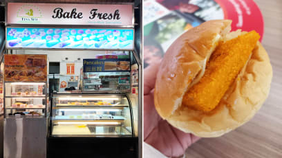 Hawker Sells Old-School Fish Burger At Just $1.20, Has $1.30 Muffins Too
