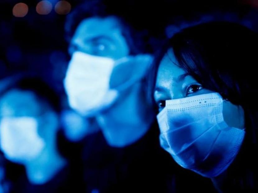 Paris venue hosts indoor rock concert - with masks and virus tests