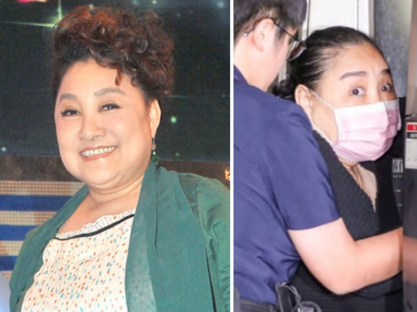 Taiwanese Hokkien pop diva Chen Ying-Git, 69, just went to jail for 3 years, her first meal inside was curry chicken rice