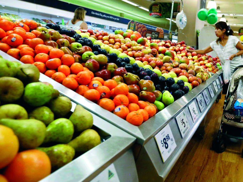 Supermarket supervisors should order only what consumers need to avoid wasting food. Photo: REUTERS