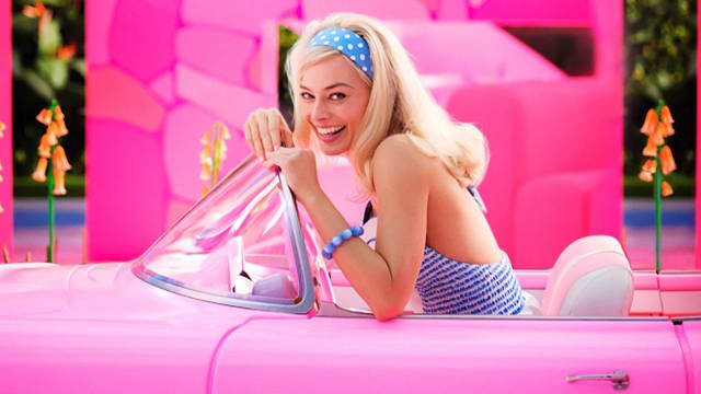 “Barbie”Margot Robbie传砸重金为“迷人的双足”买保险