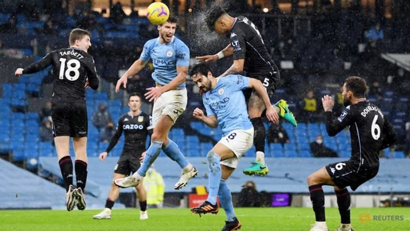 Soccer-Premier League to launch studies into impact of heading Soccer-Premier League to launch studies into impact of heading