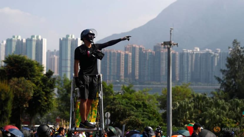 Mainland China students flee Hong Kong over protest violence fears Mainland China students flee Hong Kong over protest violence fears