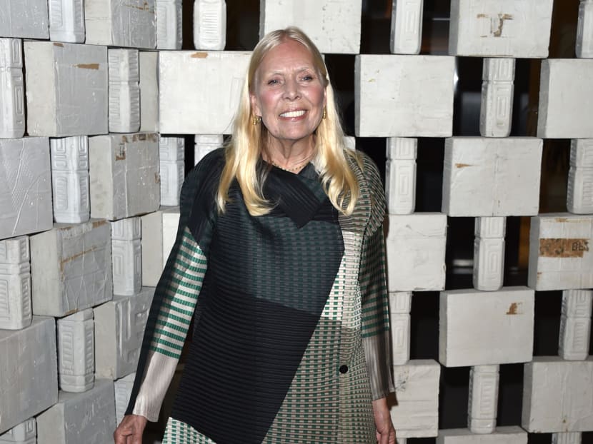 In this Oct 11, 2014 file photo, Joni Mitchell arrives to the Hammer Museum's Gala In The Garden, in Los Angeles. Photo: AP
