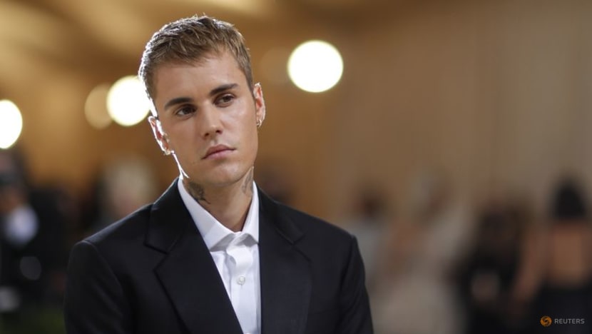 Justin Bieber is showing early signs of recovery, surgeon says Justin Bieber is showing early signs of recovery, surgeon says