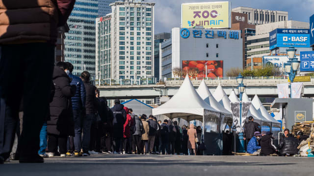 周末检测次数较少 韩国新增病例连续两天少过14万起