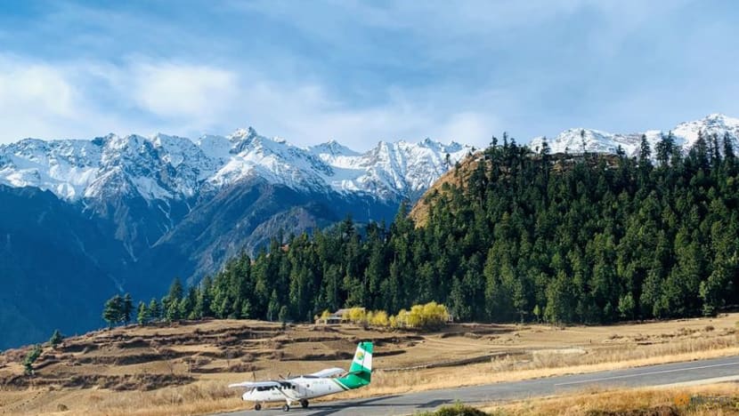 Tara Air plane with 22 people on board missing in Nepal Tara Air plane with 22 people on board missing in Nepal