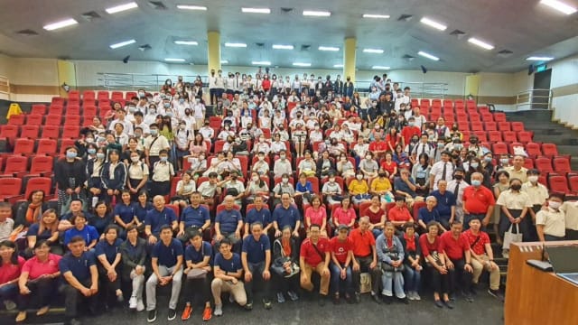 250多名学生参加第二届全国中学生灯谜比赛