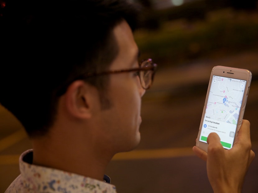 Seamless app experience, lower fare with Gojek booking Seamless app experience, lower fare with Gojek booking