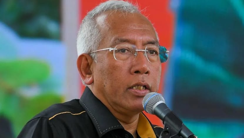 Potong gaji menteri bukan cara tangani kos sara hidup rakyat, kata menteri M'sia Potong gaji menteri bukan cara tangani kos sara hidup rakyat, kata menteri M'sia