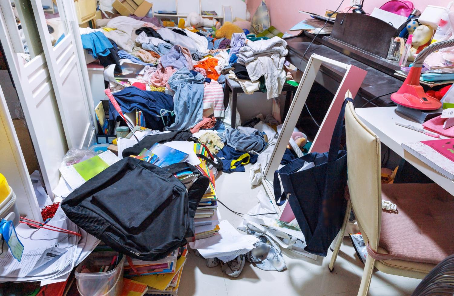 The Hoarding Management Core Group may refer hoarders to the Agency for Integrated Care and the Institute of Mental Health for professional assessment and treatment if they are suspected of having mental health conditions.