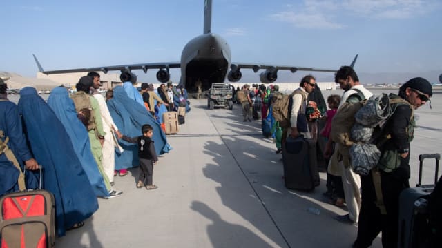 阿富汗仍有约250美国人等待撤离