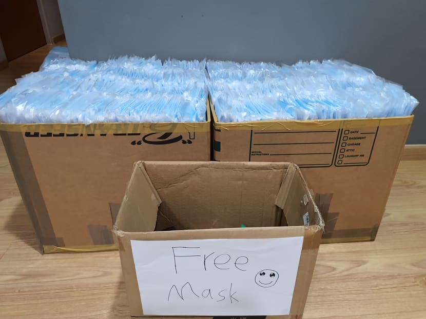 Mr Martin Lim, his wife and friends helped to distribute free masks on Feb 5 and 16, 2020. The masks were sourced online and through their own contacts.
