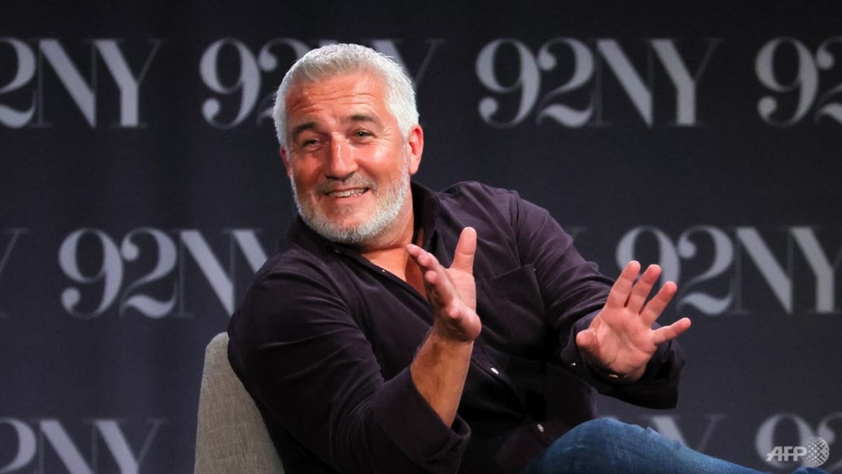 the-great-british-bake-off-s-paul-hollywood-returns-with-a-new-cookbook-of-classic-recipes