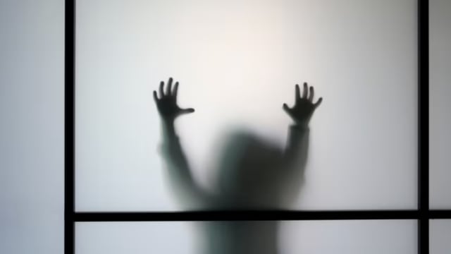 多次殴打一岁女童 托婴中心看护被控虐童