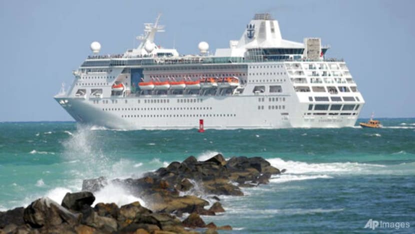 US CDC eases warnings for cruises as new COVID-19 infections fall US CDC eases warnings for cruises as new COVID-19 infections fall