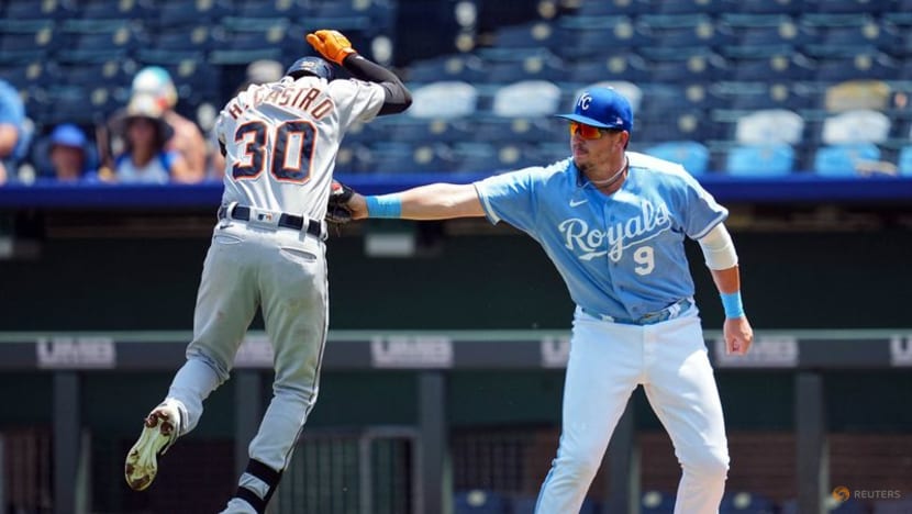MLB roundup: Max Scherzer strong as Mets turn back Braves MLB roundup: Max Scherzer strong as Mets turn back Braves