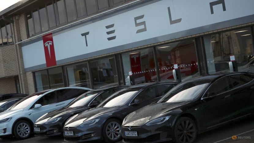 Analysis-Elon Musk opens door to a Tesla talent exodus Analysis-Elon Musk opens door to a Tesla talent exodus