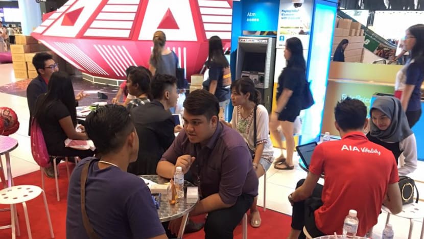 'It’s all from your own pocket': Insurance agents weigh in on giving out freebies at roadshows 'It’s all from your own pocket': Insurance agents weigh in on giving out freebies at roadshows