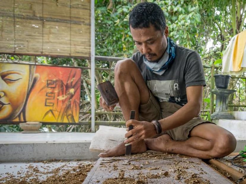 As tourist flow stops, Bali's craftsmen struggle to market their work online