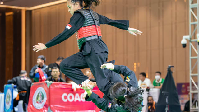 我国马来武术队再添二银一铜