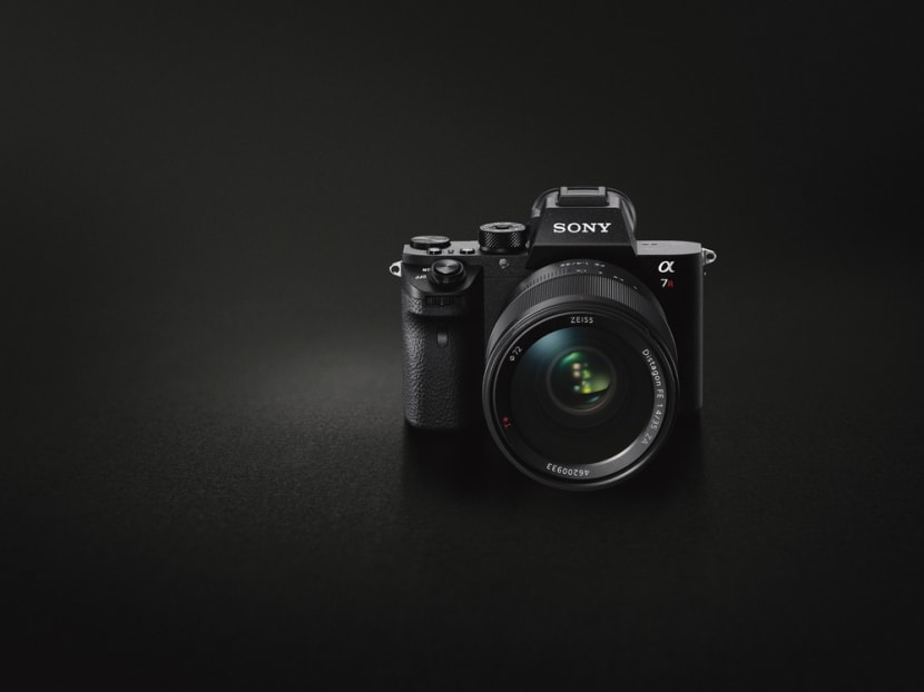 Sony flagship leads the way in mirrorless cameras - TODAY
