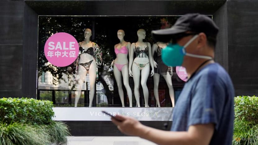 Shanghai's fashion stores struggle to clear lockdown stock hangover Shanghai's fashion stores struggle to clear lockdown stock hangover