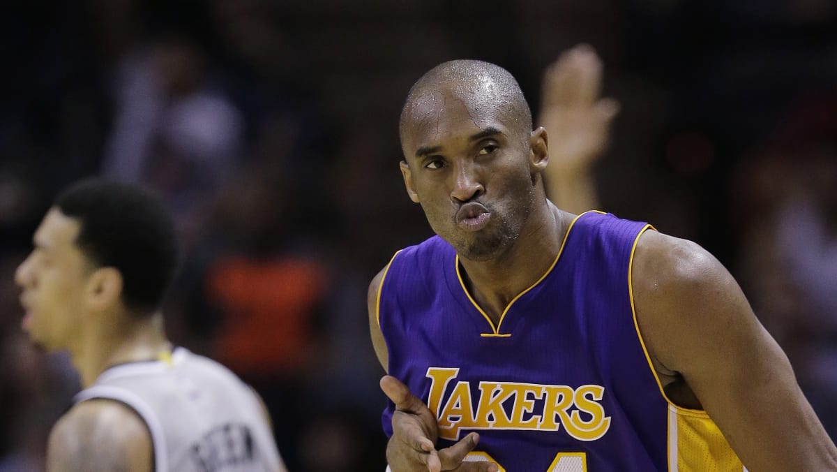 Kobe Bryant, Lakers Wear 'I Can't Breathe' Shirts (Photo)