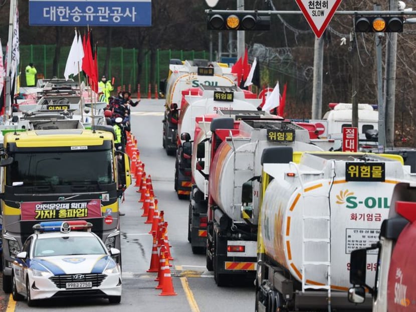 South Korea's striking truckers say no deal reached in govt talks South Korea's striking truckers say no deal reached in govt talks