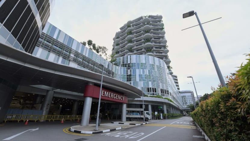 Wanita 62 tahun didenda S$2,000 tampar kakitangan hospital; naik berang tercari-cari bekas suami di hospital Wanita 62 tahun didenda S$2,000 tampar kakitangan hospital; naik berang tercari-cari bekas suami di hospital