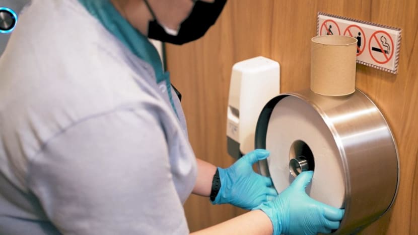Smarter, tech-based contracting for cleaning efficiency and cost reduction Smarter, tech-based contracting for cleaning efficiency and cost reduction