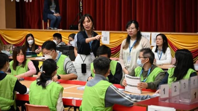 香港区议会选举 地方选区总投票率创新低